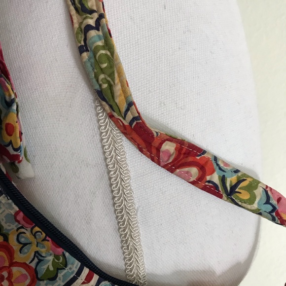 Vera Bradley Bag.    9️⃣ - Picture 4 of 7